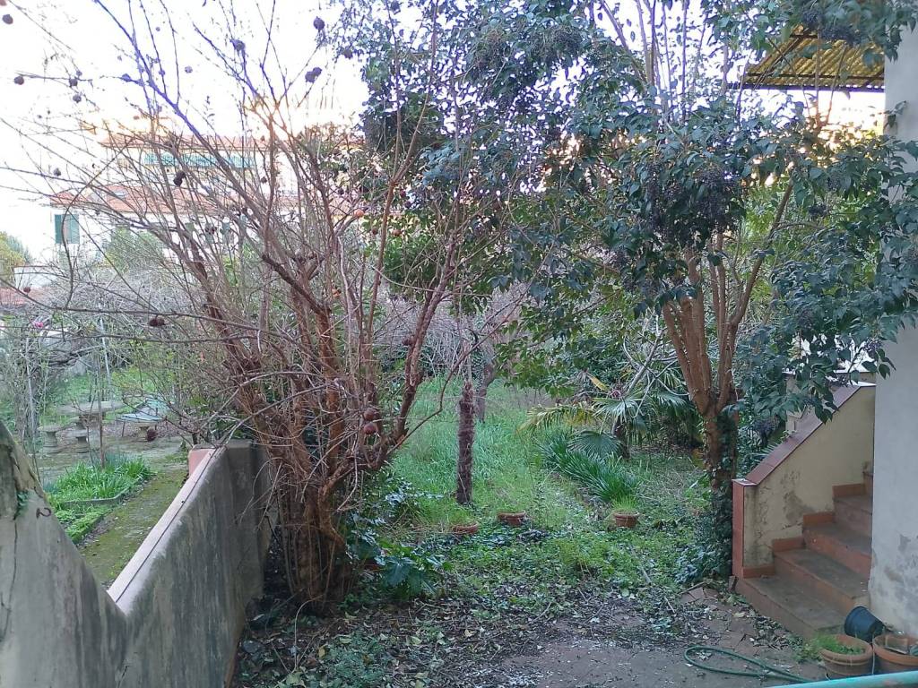 Casa indipendente a Firenze in Viale Francesco Redi - Foto 4