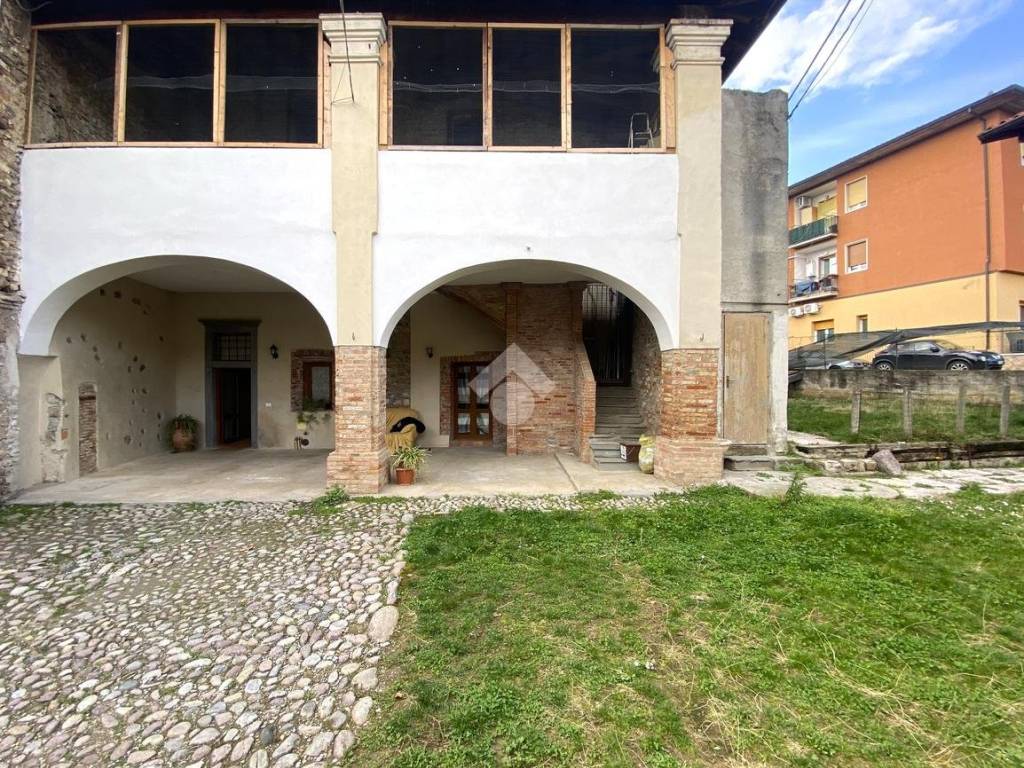 Appartamento a Corte franca in Via Martiri della libertà, 12 - Foto 2