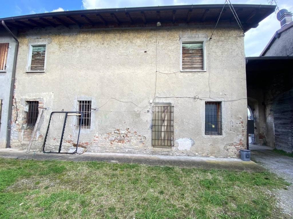 Appartamento a Corte franca in Via Martiri della Libertà, 12 - Foto 2