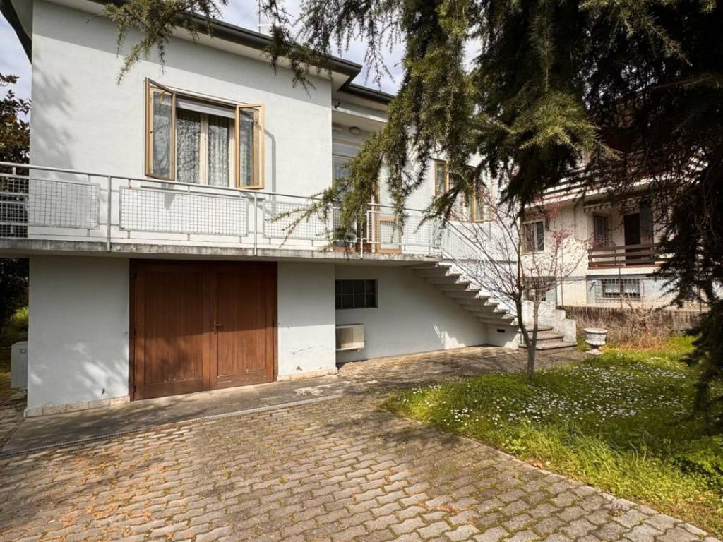 Villa a Legnago in Via Padana Inferiore Est - Foto 3