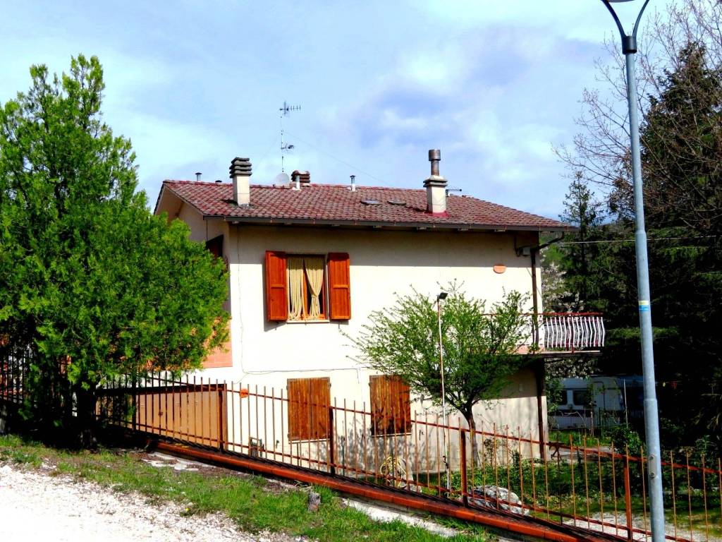 Appartamento a Sarnano in Contrada Sant'Eusebio - Foto 4