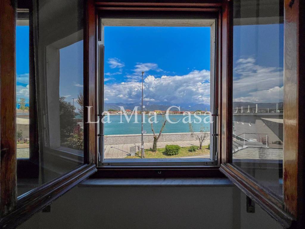 Appartamento a Ameglia in Via C. A. Fabbricotti, 128 - Foto 2