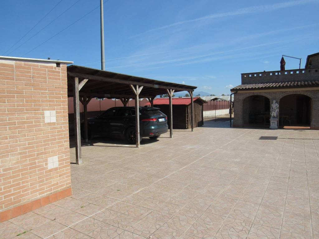 Villa a Sabaudia in Strada Gianfilippo - Foto 3