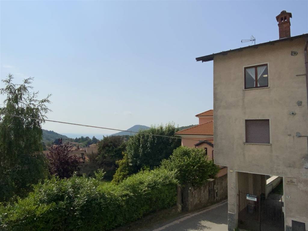 Appartamento a Gignese in Piazzetta Don Bosco, 2 - Foto 2
