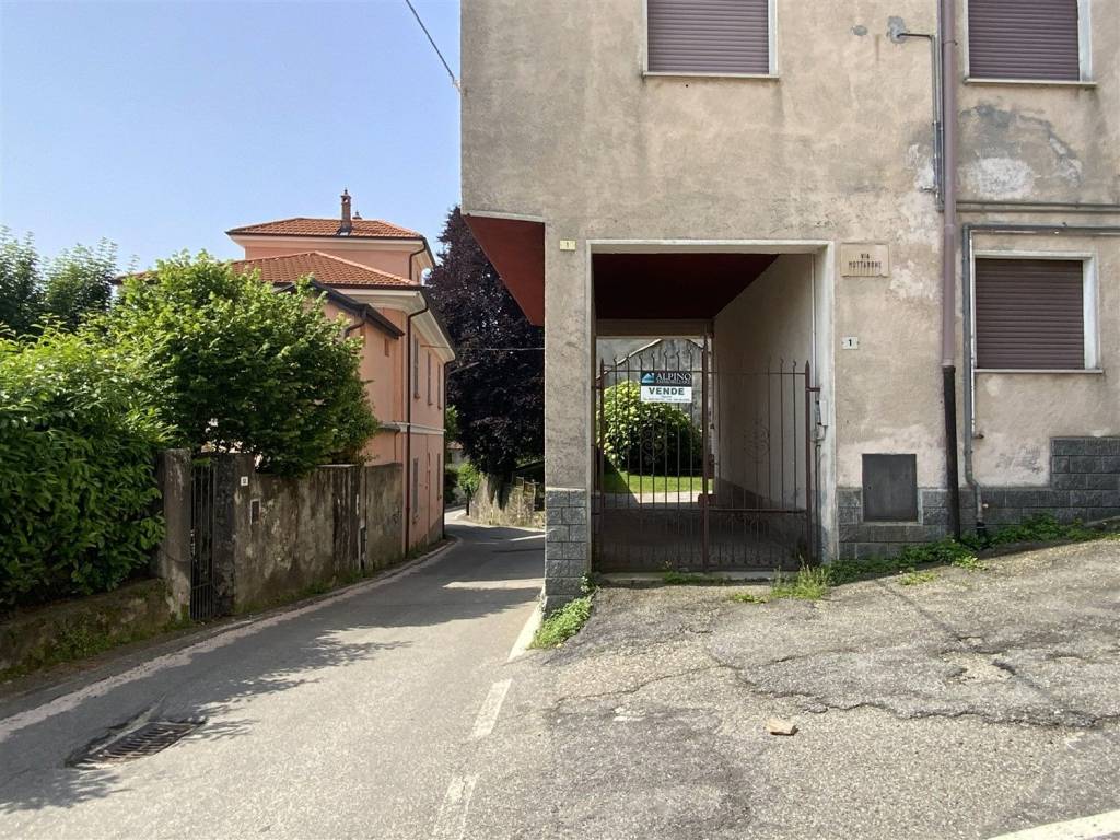 Appartamento a Gignese in Piazzetta Don Bosco, 2 - Foto 3