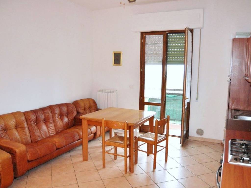 Appartamento a Loro ciuffenna in Strada Provinciale Setteponti - Foto 2