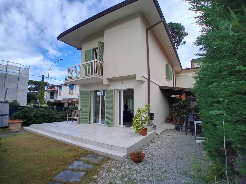 Villa a Pietrasanta in Via Tremaiola - Foto 3