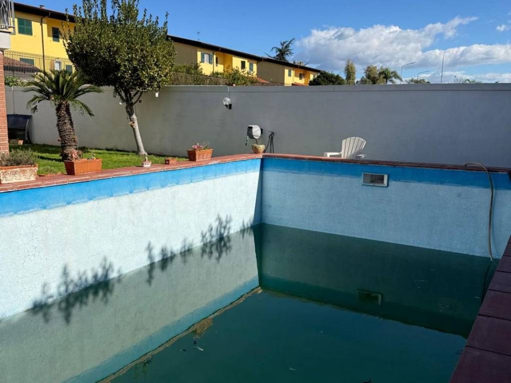 Villa a Giugliano in campania in Via Madonna del Pantano - Foto 5