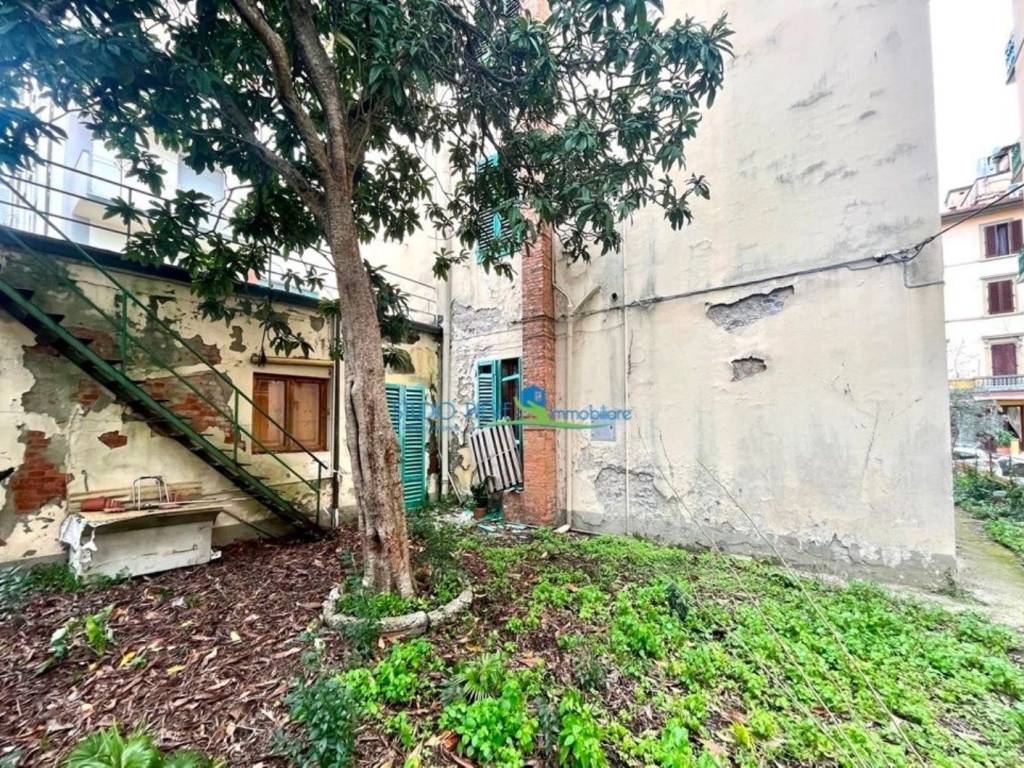 Villa a Montecatini-terme in Viale Guglielmo Marconi, 7 A - Foto 2