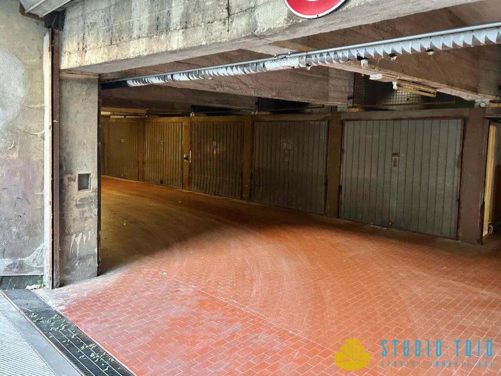 Box / garage a Biella in Via Felice Rey - Foto 3