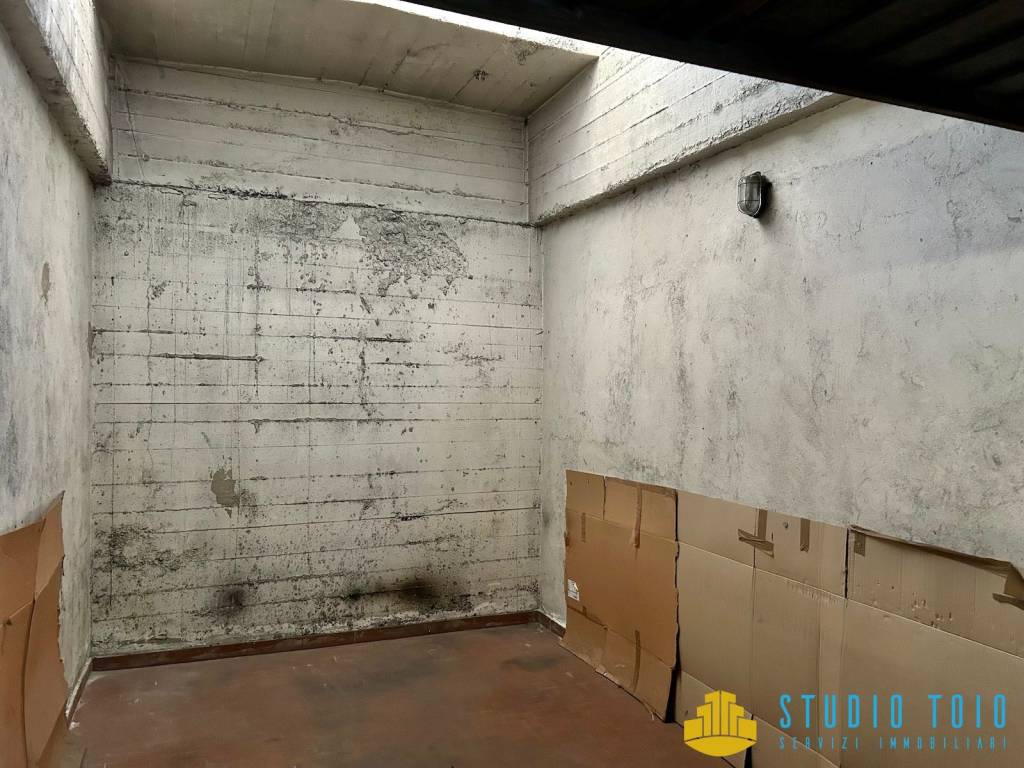 Box / garage a Biella in Via Felice Rey - Foto 4