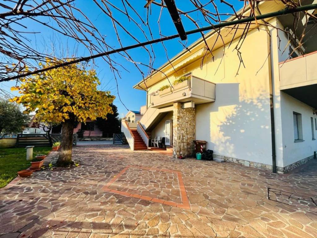 Villa a Monsummano terme in Via Marsala, 26 - Foto 2