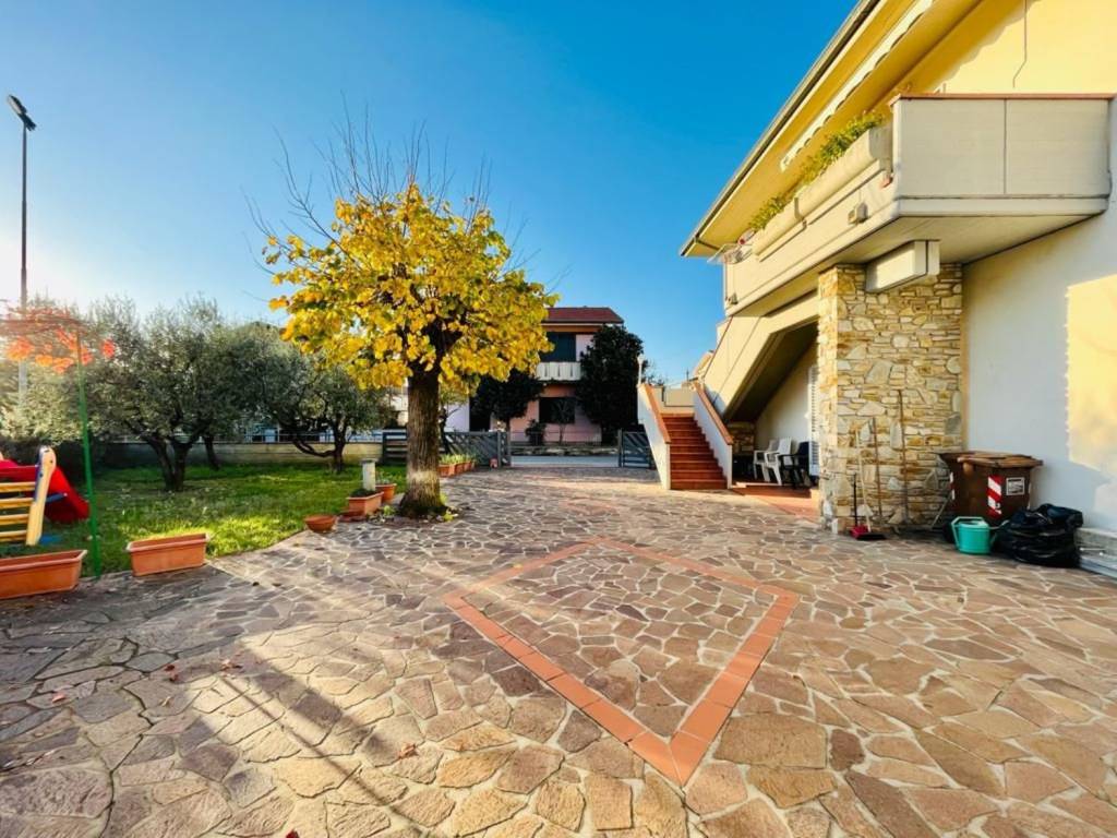 Villa a Monsummano terme in Via Marsala, 26 - Foto 4