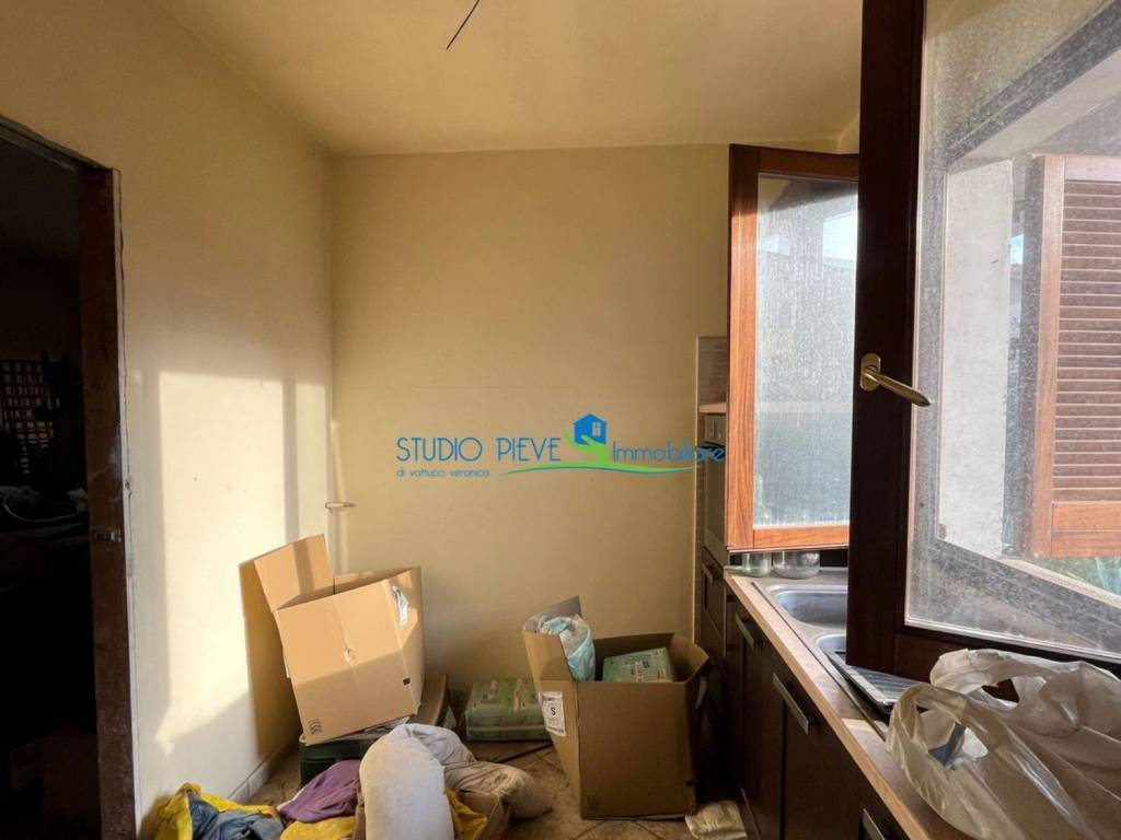 Villa a Monsummano terme in Via Papa Giovanni XXIII, 121 - Foto 4