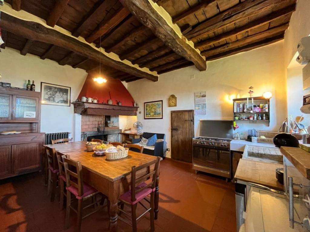 Villa a Pescia in Piazza Lazzaro Papi, 8 - Foto 3