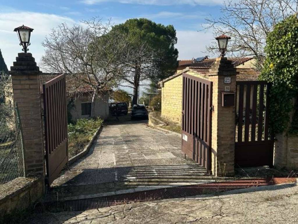 Rustico / casale a Assisi in via Fonte Vena - Foto 2