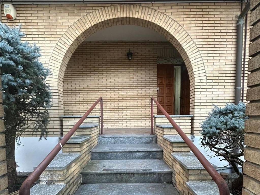 Villa a Seregno in Via Modena, 15 - Foto 2
