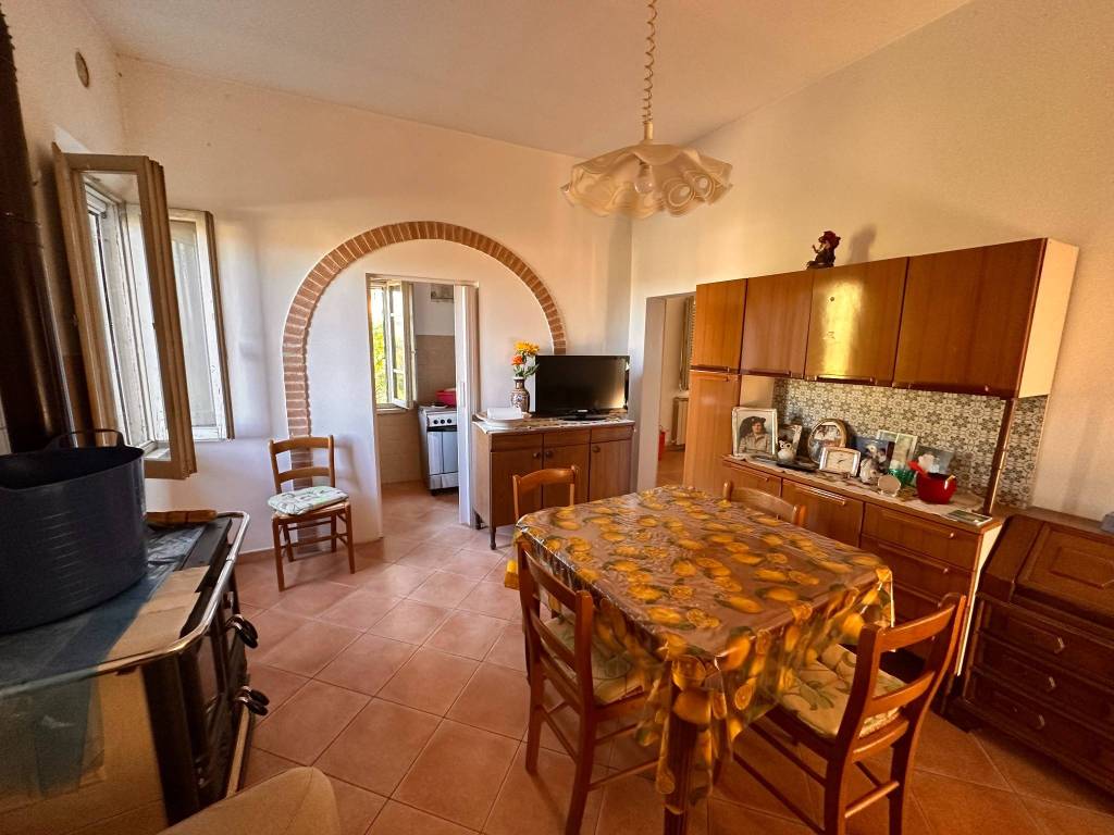 Casa indipendente a Castiglione del lago in Via Giuseppe Mazzini - Foto 3