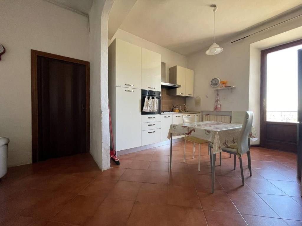 Appartamento a Castelnuovo berardenga in Piazza Vittorio Emanuele - Foto 4