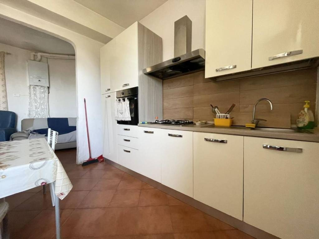 Appartamento a Castelnuovo berardenga in Piazza Vittorio Emanuele - Foto 5