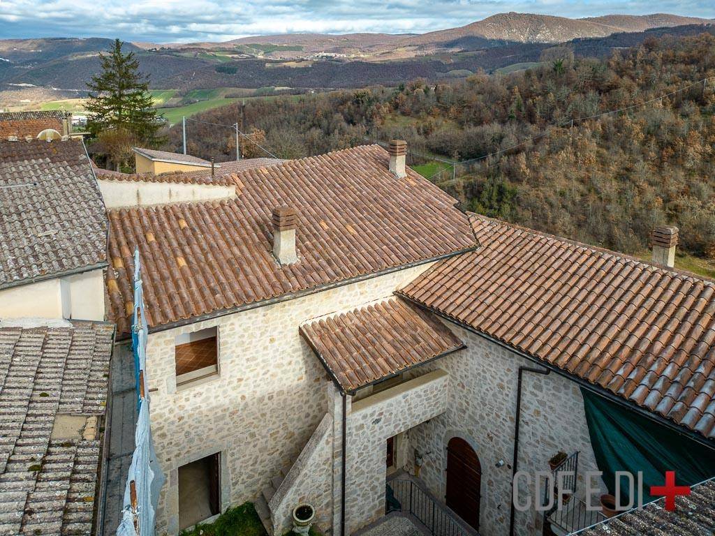 Appartamento a Cascia in Località Sciedi - Foto 2