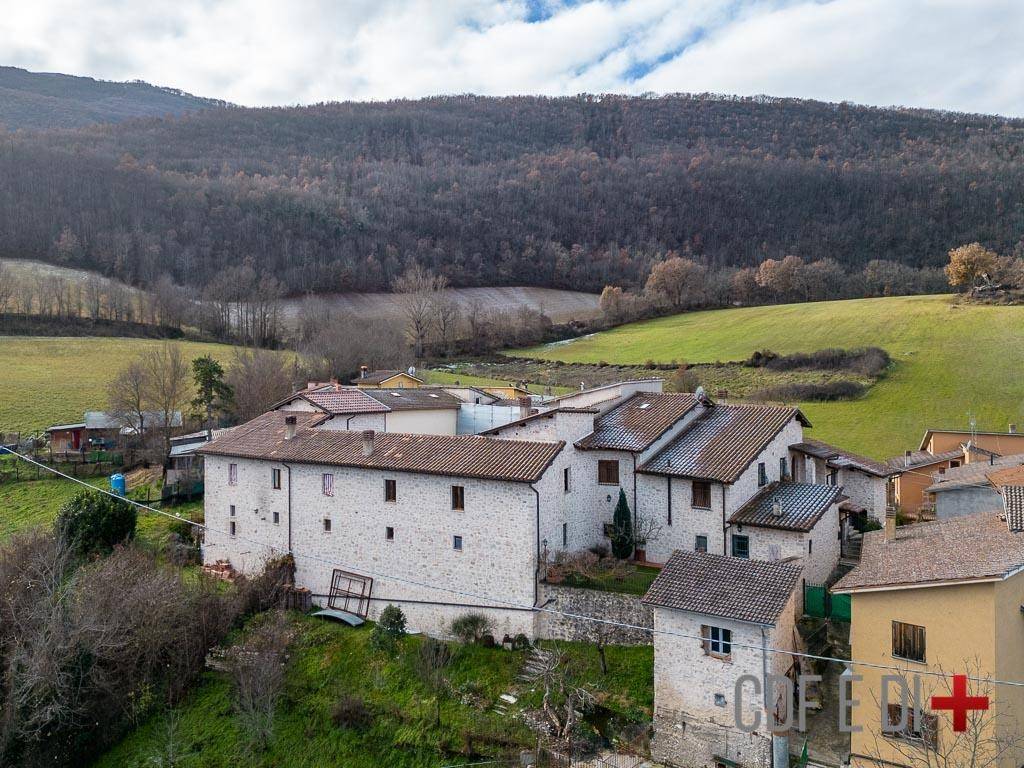 Appartamento a Cascia in Località Sciedi - Foto 3