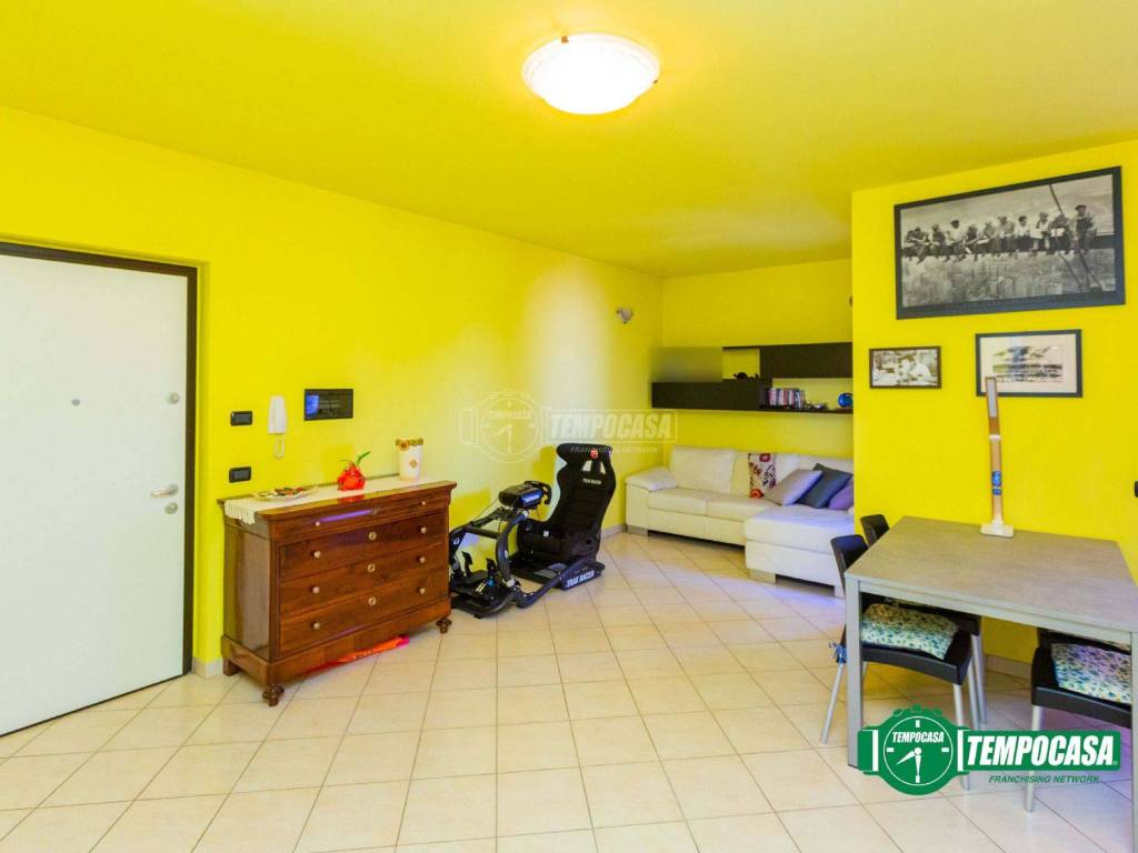 Appartamento a Oleggio in Via Carmine 33 - Foto 2
