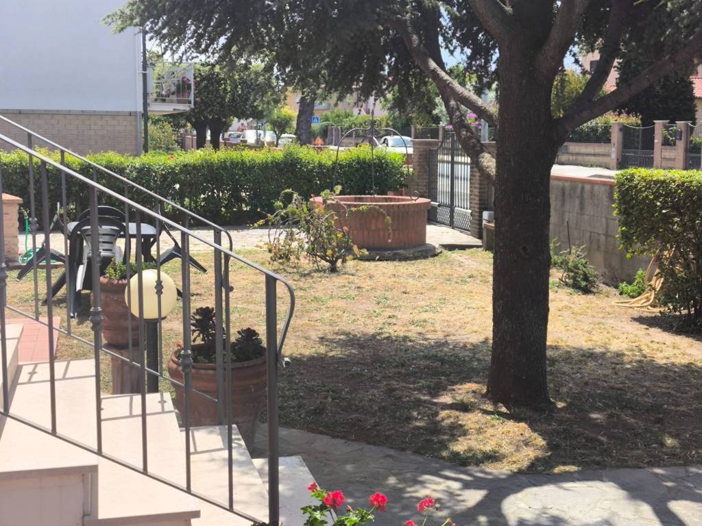 Villa a Campiglia marittima in Via Don Luigi Sturzo, 15 - Foto 4