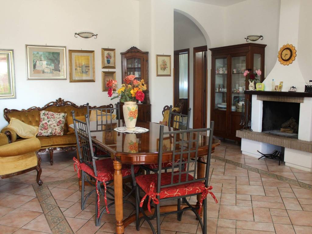 Villa a Francavilla fontana in Contrada Fontanella - Foto 2