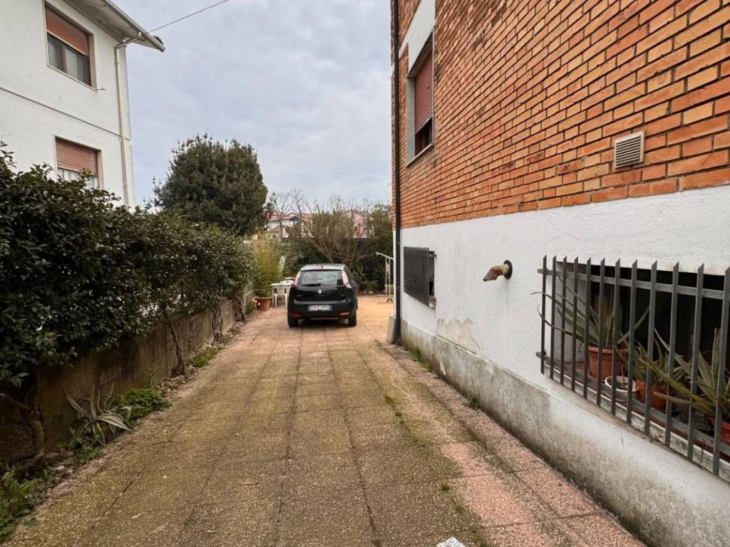Appartamento a Legnago in Via degli Alpini - Foto 3