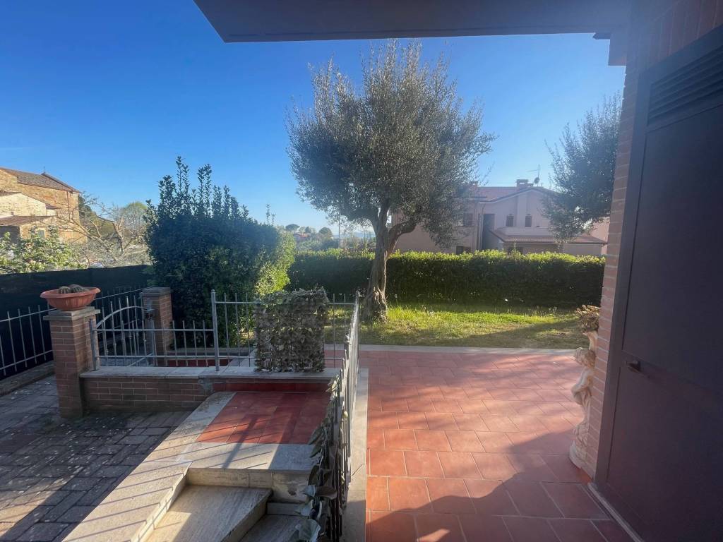 Appartamento a Passignano sul trasimeno in Via Gerardo Dottori, 18 - Foto 3