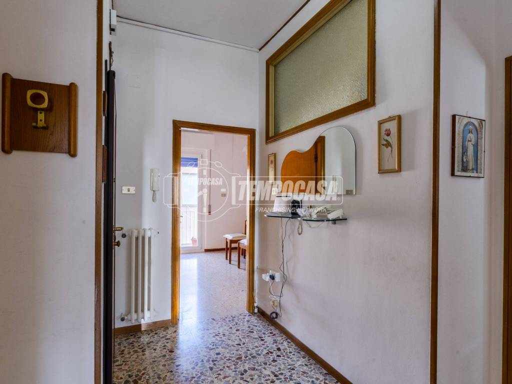 Appartamento a Civitanova marche in Via Gargano, 12 - Foto 2