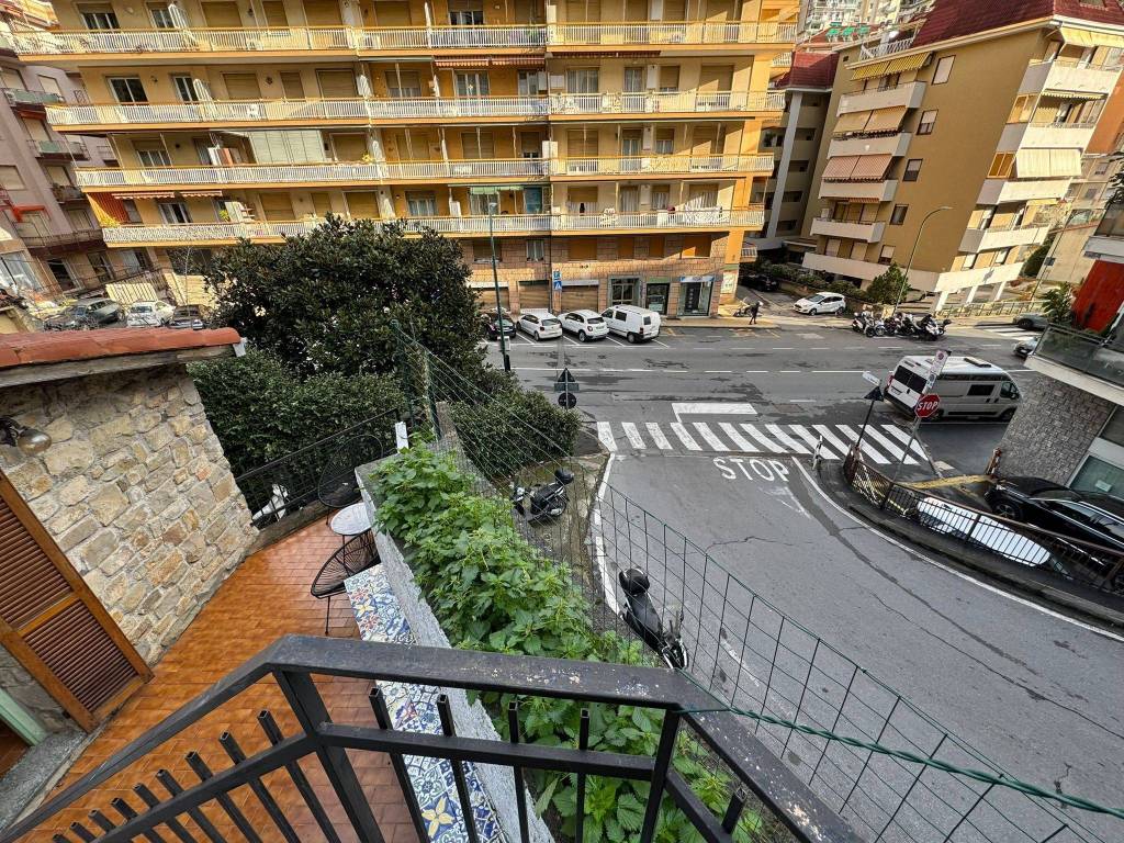 Appartamento a Sanremo in Via Pietro Agosti, , 247 - Foto 2