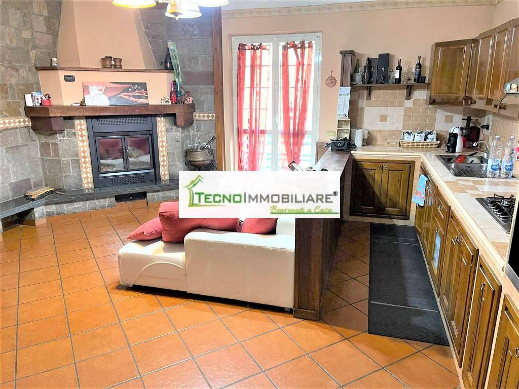 Appartamento a Castelnuovo parano in Strada Provinciale Accesso Castelnuovo Parano - Foto 5