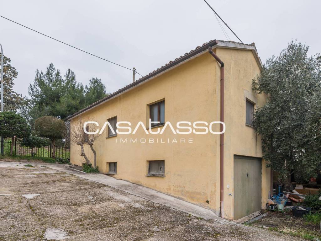 Casa indipendente a Macerata in via Pace, 227 - Foto 2