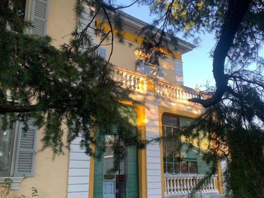 Villa a Erba in VIA CADORNA, 6 - Foto 3