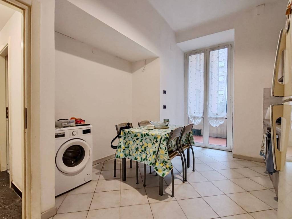 Appartamento a Genova in Via Giuseppe Bertuccioni, 1 - Foto 2