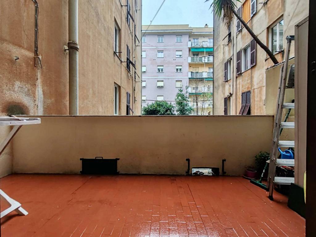 Appartamento a Genova in Via Giuseppe Bertuccioni, 1 - Foto 5