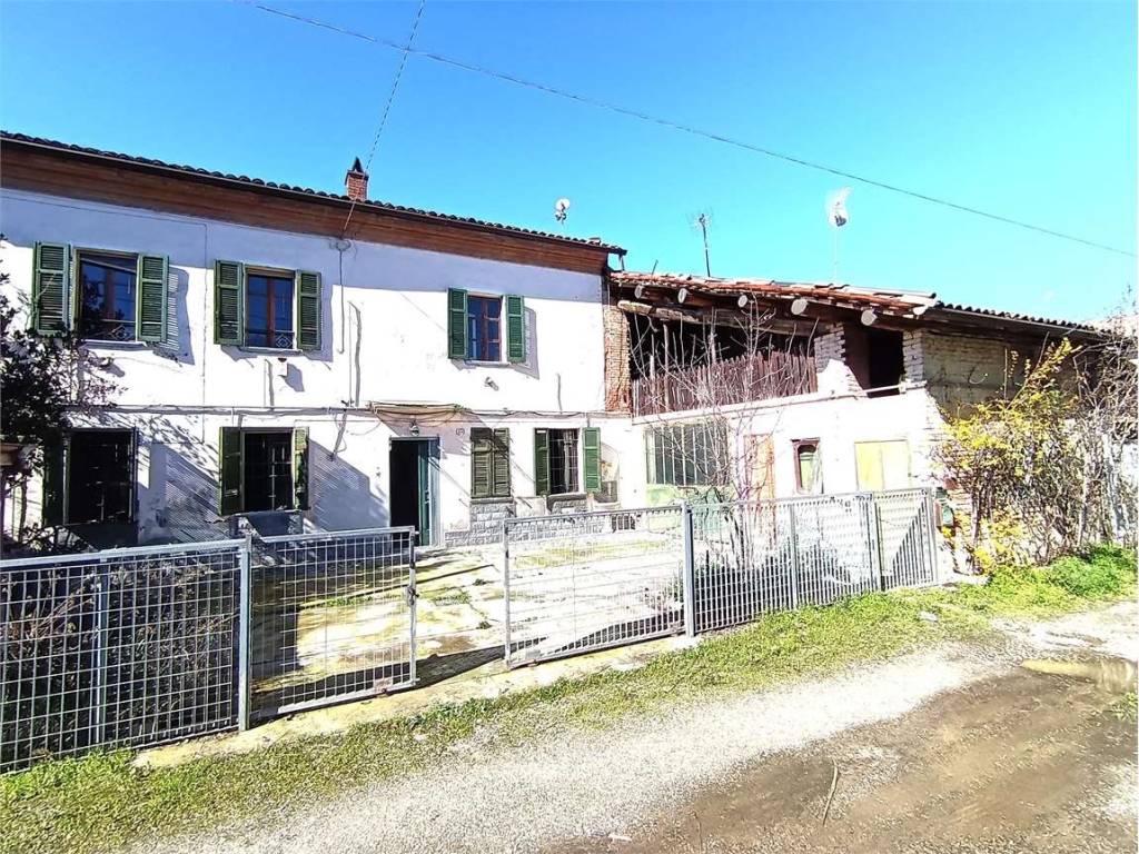 Casa indipendente a Alessandria in via Carlo Sabatini , 43 - Foto 2