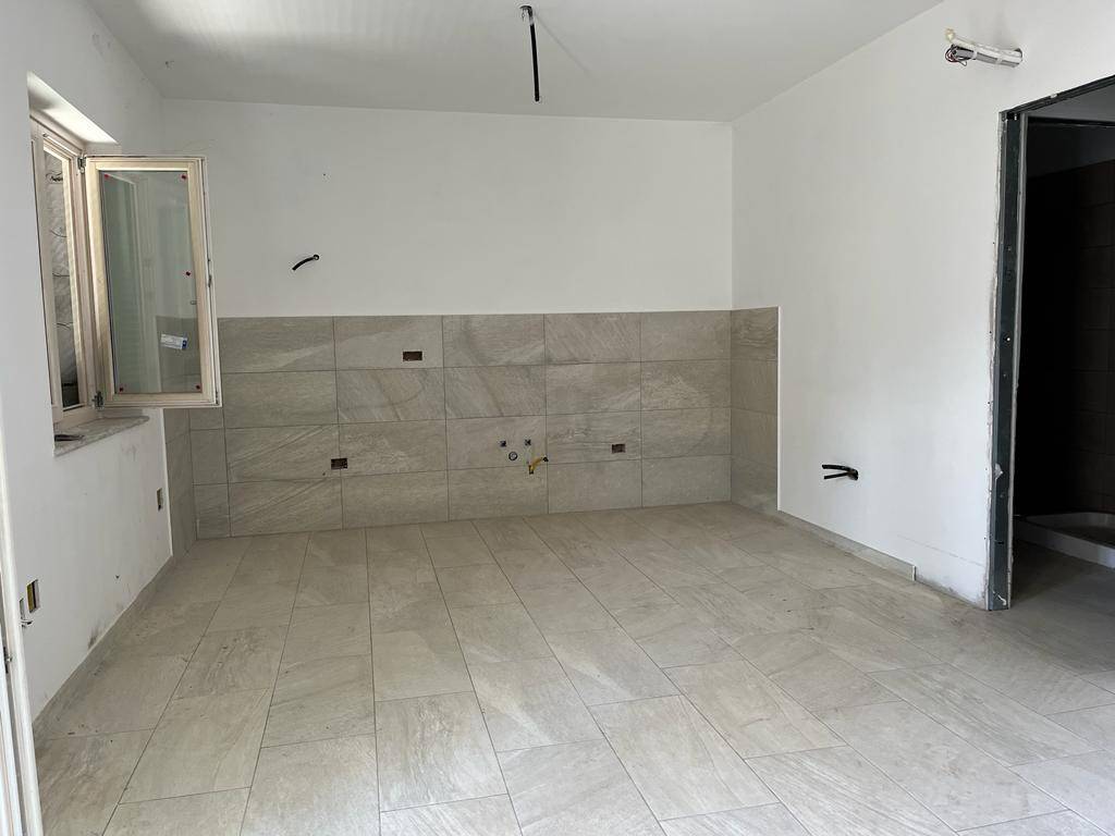 Appartamento a Sant'agata de' goti in Via Santisi - Foto 3