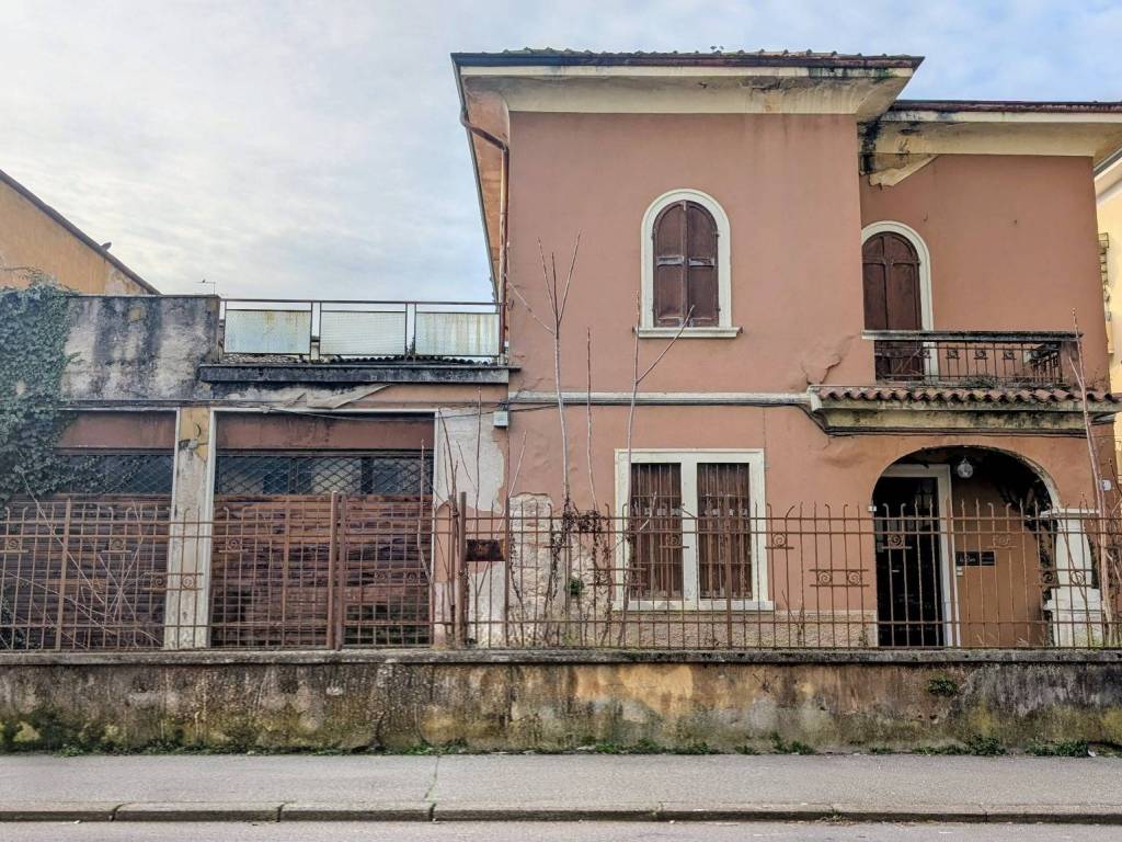 Palazzo / stabile a Verona - Foto 2