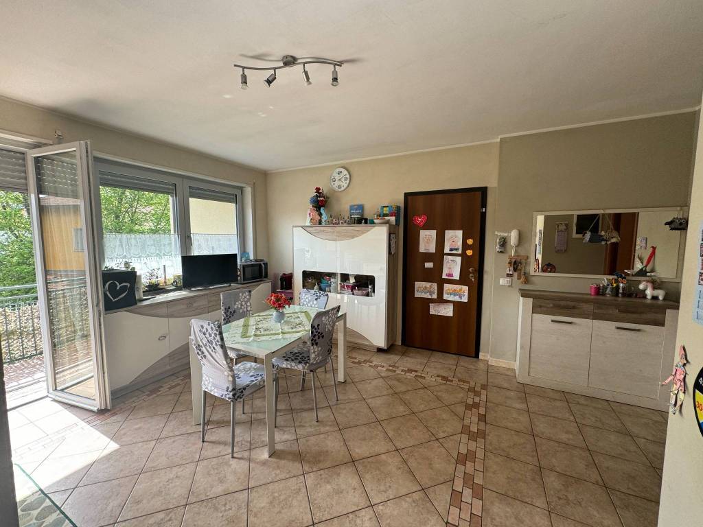 Appartamento a Besozzo in Via Antonio Gorini - Foto 3