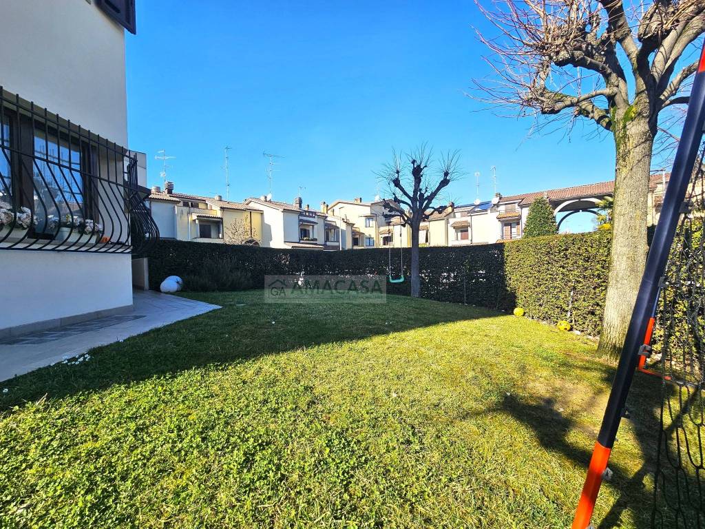 Villetta a schiera a Sassuolo in Piazza Martiri Partigiani, 88 - Foto 3