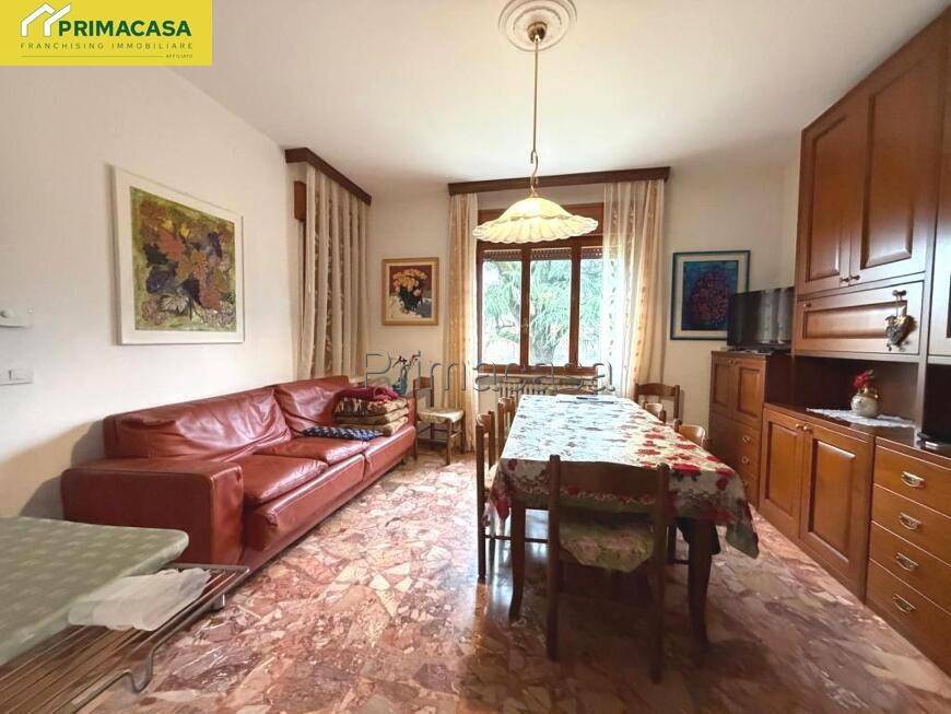 Villa a Veronella in PIAZZA GUGLIELMO MARCONI, 1 - Foto 3