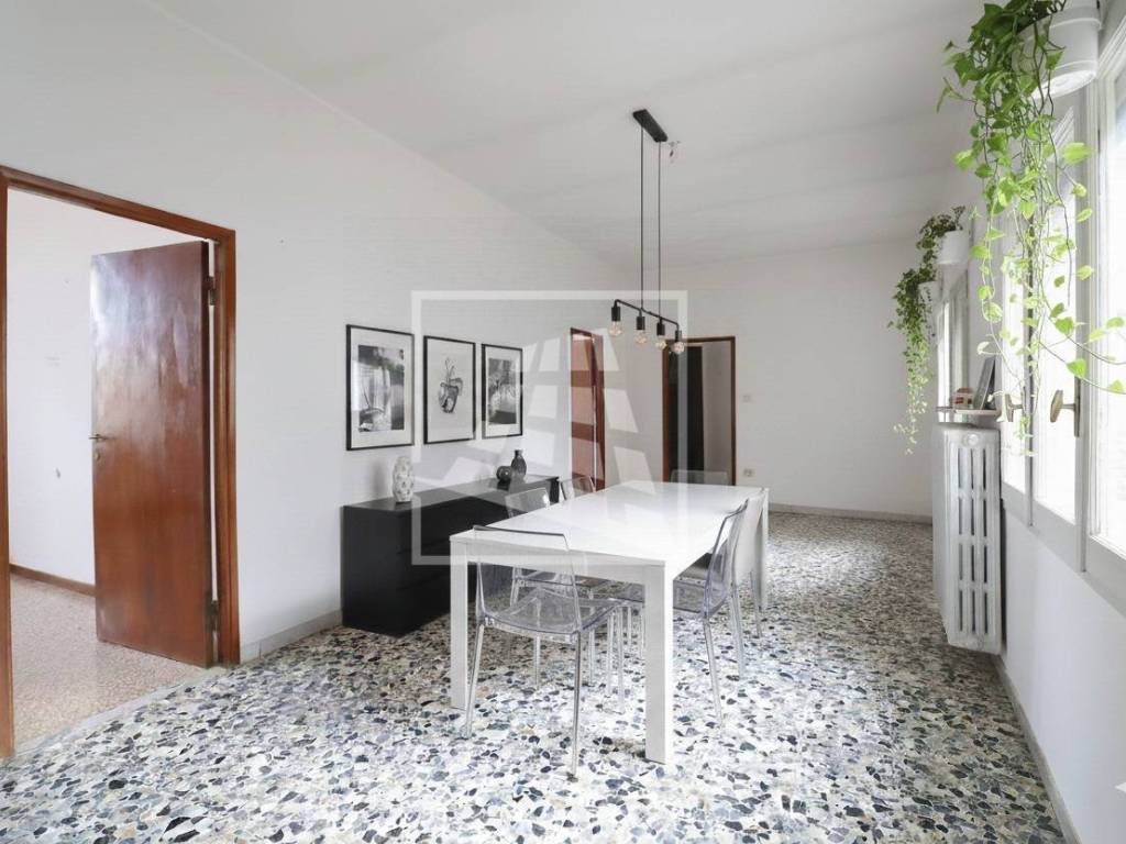 Appartamento a Reggio emilia in Via Emilia A San Pietro, 18 - Foto 2