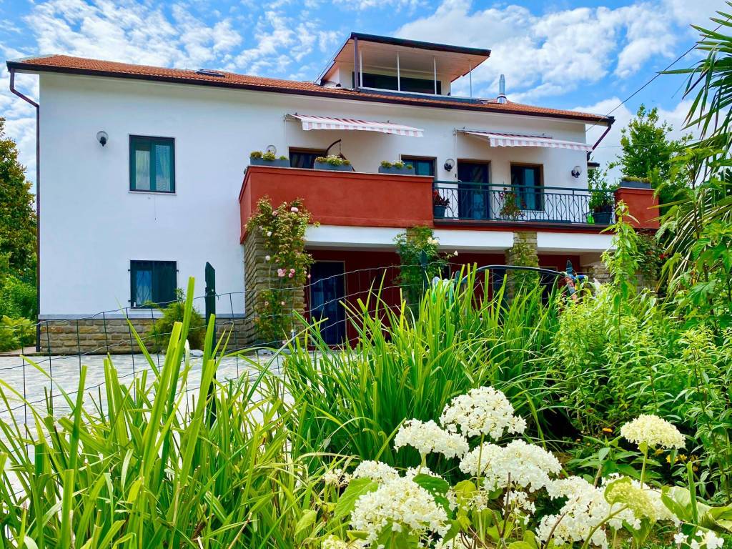 Villa a Perletto in Via Roma, 11 - Foto 2