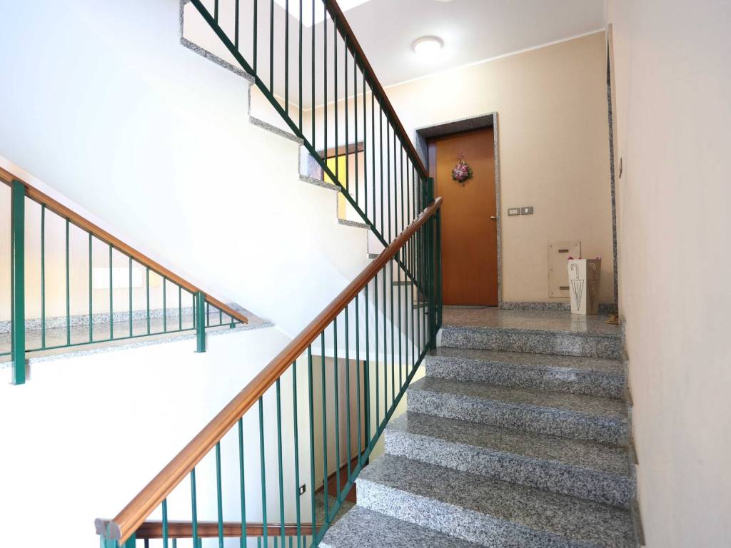 Appartamento a Borgo san giovanni in Via Camillo Benso di Cavour, 7 - Foto 3