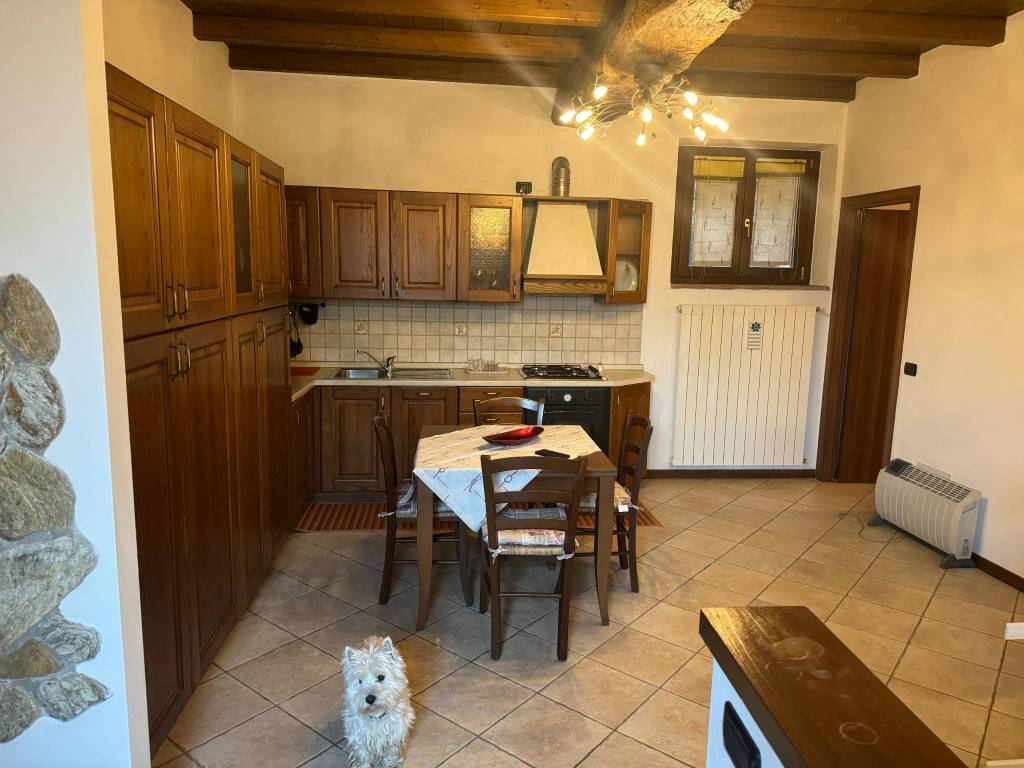 Appartamento a Gavirate in Via Armino - Foto 4