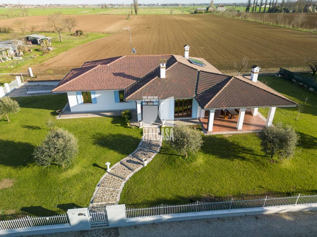 Villa a Curtatone in Via Punte, 105 - Foto 2