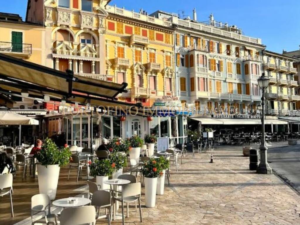 Appartamento a Rapallo in Piazza Camillo Benso di Cavour - Foto 2